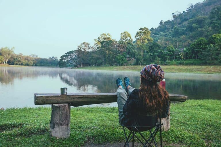 Asian women feel relaxed by lifting their legs.